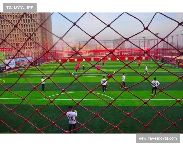 “金超”联赛啦啦队呐喊此起彼伏，“万年浦江”与“兰溪十八力”响彻球场